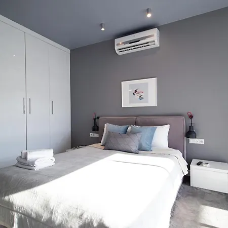 Qbik Loft Modern Apartment Warsaw