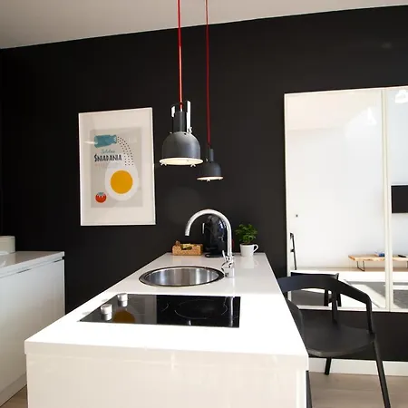 Qbik Loft Modern Apartment Warsaw